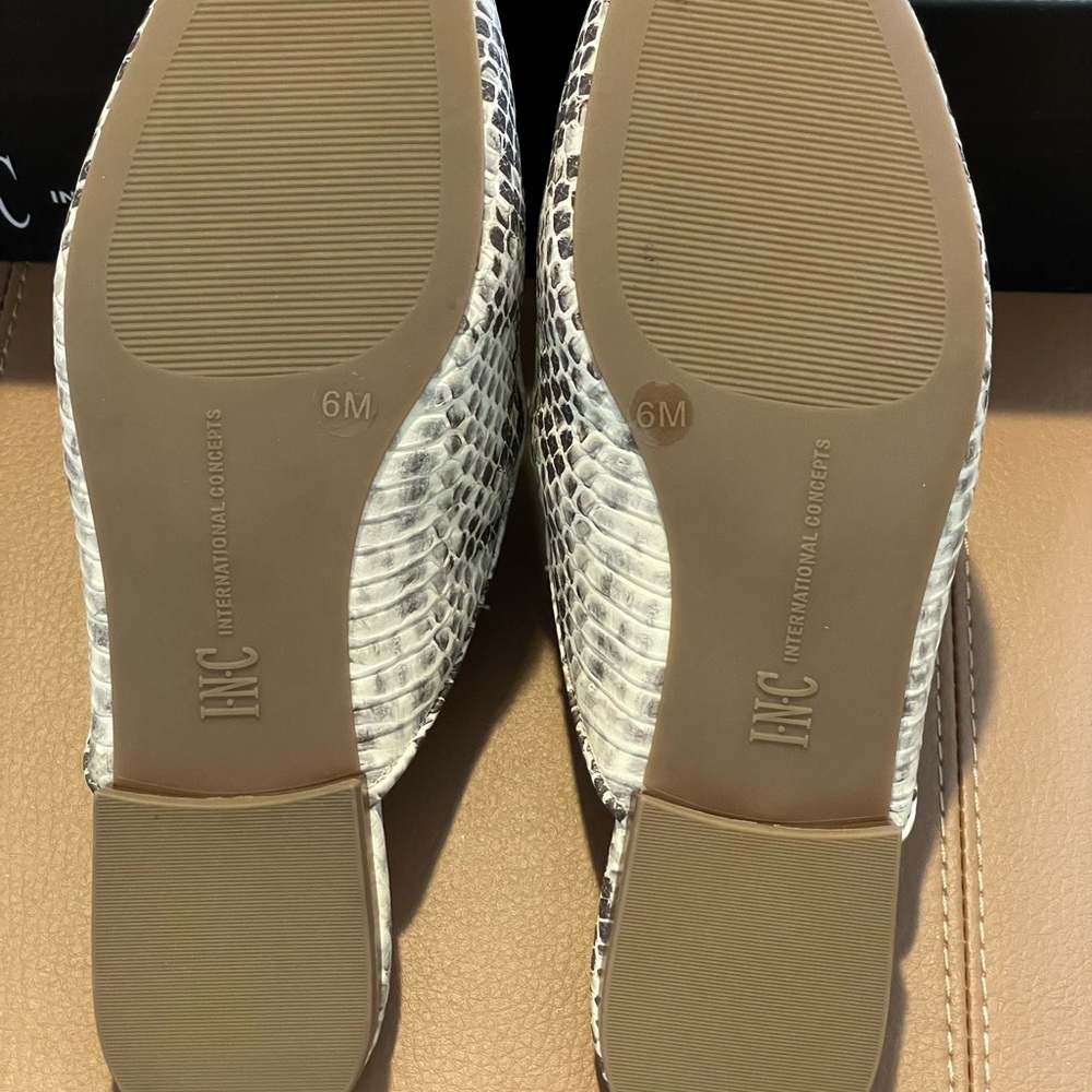Brand new I.N.C Giliap Nat Snake Size 6 (But it’s more like size 7) - Picture 5 of 5